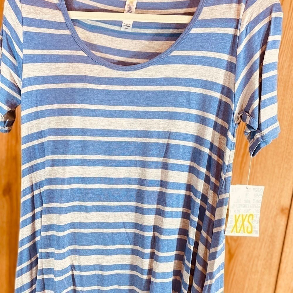 Lularoe NWT Perfect T 